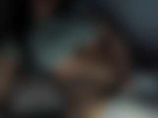 arwynnFit MILF webcam performer live streaming