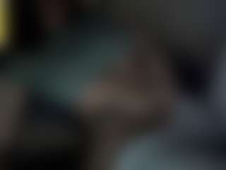 arwynnFit MILF webcam performer live streaming