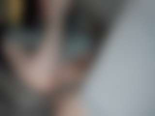 Live cam show with arwynnFit - Brown Eyes MILF on Gym Cam Girls