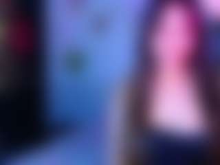 Live cam show with Emily Cooper - Solo on Camsoda