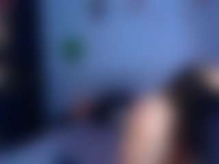 Live cam show with Emily Cooper - Facial on Camsoda