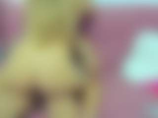 Live cam show with MiiaKittyy - Blue Eyes on makecum.org