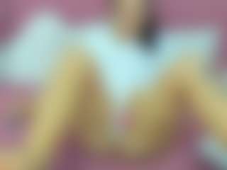 MiiaKittyy's Live Sex Cam Show