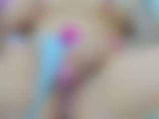 MiiaKittyy's Live Sex Cam Show