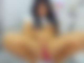 MiiaKittyy's Live Sex Cam Show