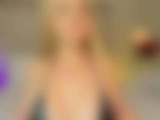 Live cam show with Dani-rosee1 - Shaved Pussy on CamwithHer