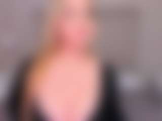 Live cam show with Dani-rosee1 - Tittyfuck on Milfs Live