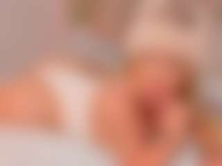Live cam show with Dani-rosee1 - Blowjob on MyBangCams