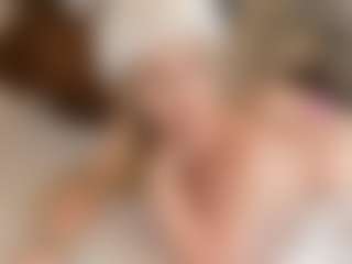 Live cam show with Dani-rosee1 - Blonde Hair Teen (18+) on Uber Horny