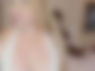Live cam show with Dani-rosee1 - Milk on Mixed Magazine Live