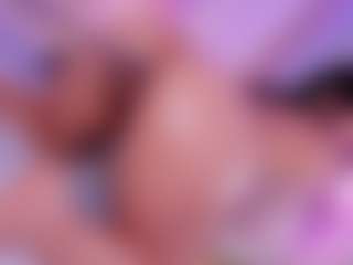 Live cam show with Nattyroberts - Eating Pussy on Cam Slut