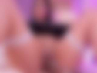 Live cam show with Nattyroberts - Eating Pussy on Camsoda