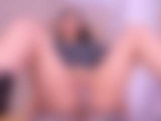 Live cam show with Nattyroberts - Camel Toe on Camsoda