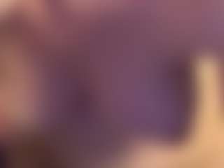 Live cam show with DramaQuenn - Shaved Pussy on AdultVida.com