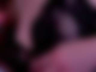 Live cam show with DramaQuenn - Average on Camsoda