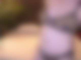 Live cam show with DramaQuenn - Skinny on Camsoda