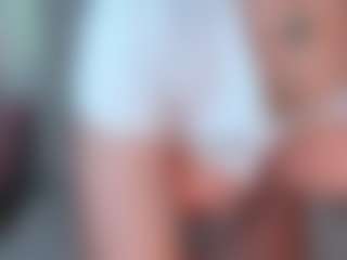 Live cam show with manelyk222 - Brown Eyes on Free Soda