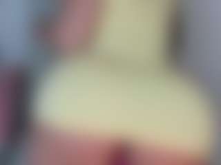 manelyk222's Live Sex Cam Show