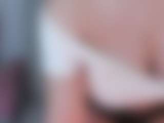 manelyk222's Live Sex Cam Show