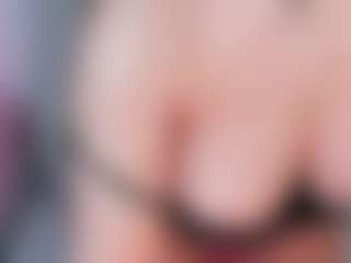 manelyk222's Live Sex Cam Show
