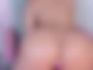 manelyk222's Live Sex Cam Show