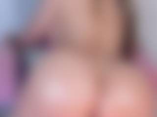 manelyk222's Live Sex Cam Show