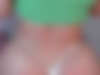 manelyk222's Live Sex Cam Show