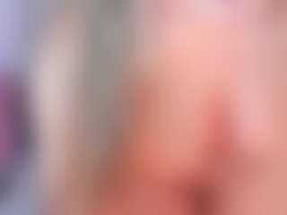 manelyk222's Live Sex Cam Show