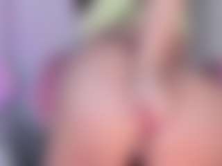 manelyk222's Live Sex Cam Show