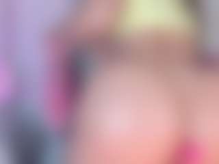 manelyk222's Live Sex Cam Show