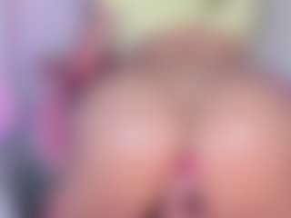 manelyk222's Live Sex Cam Show