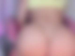manelyk222's Live Sex Cam Show