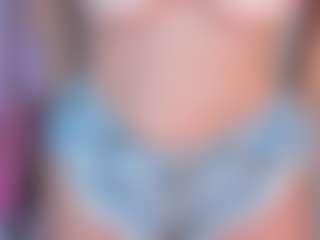 manelyk222's Live Sex Cam Show