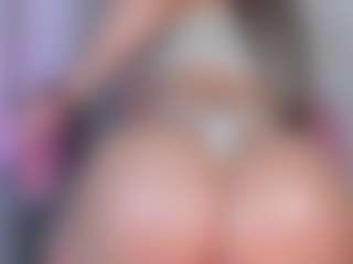 manelyk222's Live Sex Cam Show