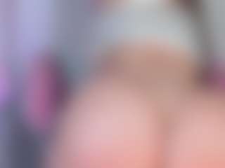 manelyk222's Live Sex Cam Show