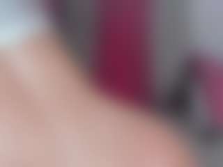 manelyk222's Live Sex Cam Show