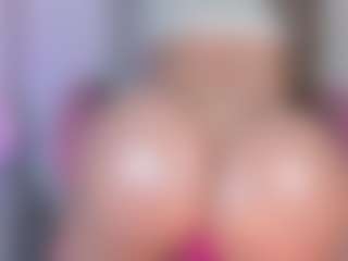 manelyk222's Live Sex Cam Show