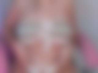 manelyk222's Live Sex Cam Show