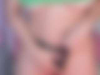 manelyk222's Live Sex Cam Show