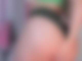 manelyk222's Live Sex Cam Show