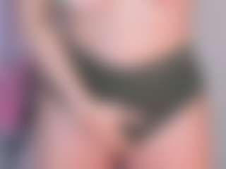 manelyk222's Live Sex Cam Show