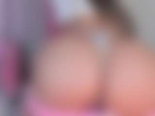 manelyk222's Live Sex Cam Show
