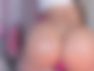 manelyk222's Live Sex Cam Show
