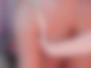 manelyk222's Live Sex Cam Show