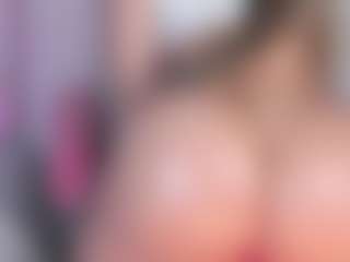 manelyk222's Live Sex Cam Show