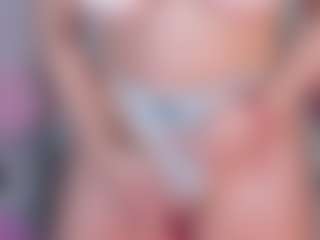 manelyk222's Live Sex Cam Show