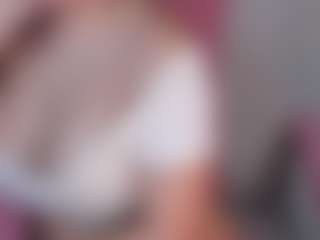 manelyk222's Live Sex Cam Show