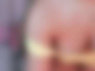 manelyk222's Live Sex Cam Show