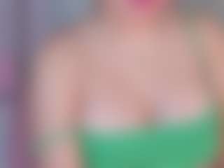 manelyk222's Live Sex Cam Show