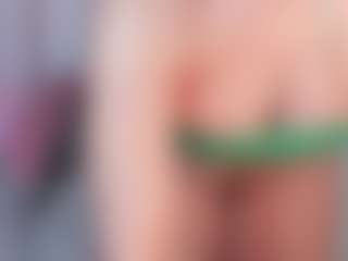 manelyk222's Live Sex Cam Show